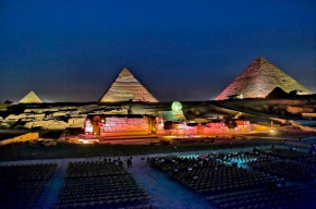 pyramids East inn